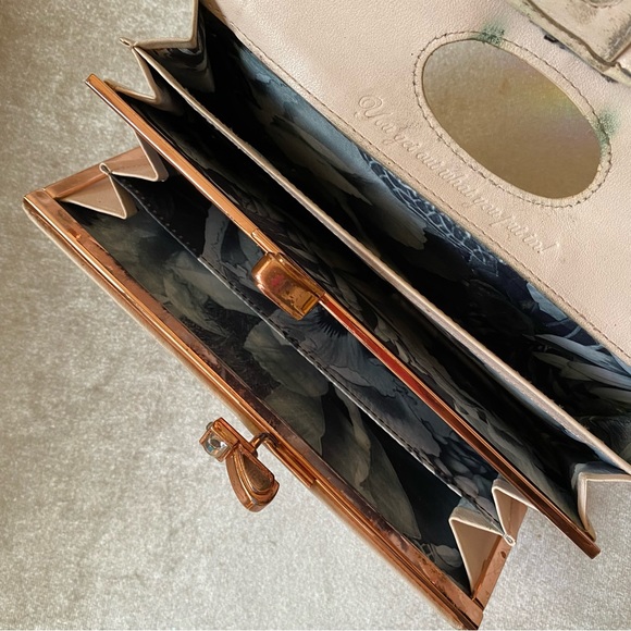 TED BAKER Checkbook Wallet with Box & Receipt - Picture 4 of 13